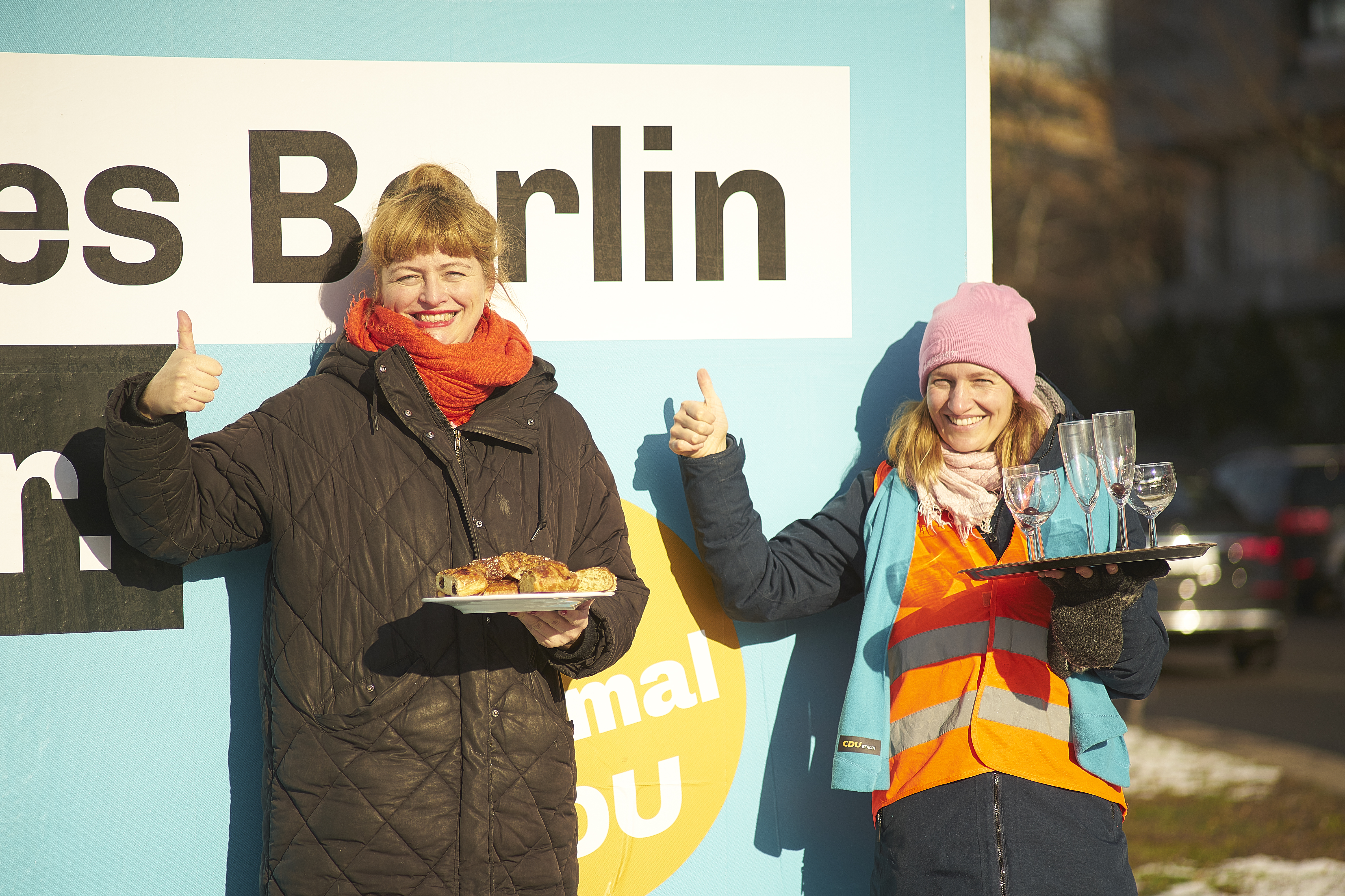 Autos Klatschen am Ernst Reuter Platz